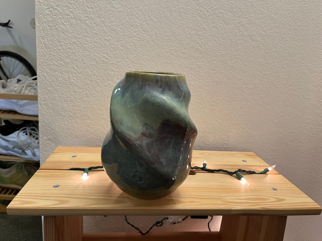 A swily vase.