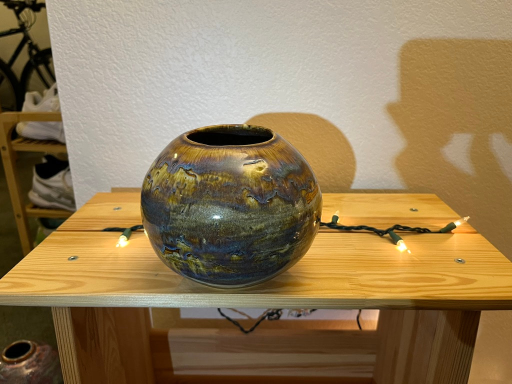 A brown fish bowl.