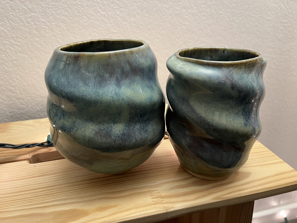 Swily pots.