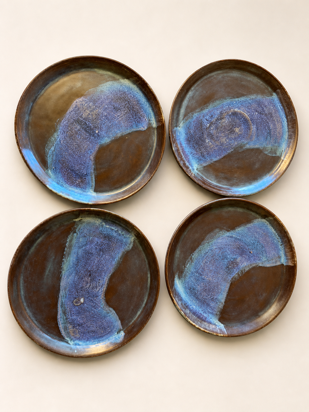 A stack of plates.